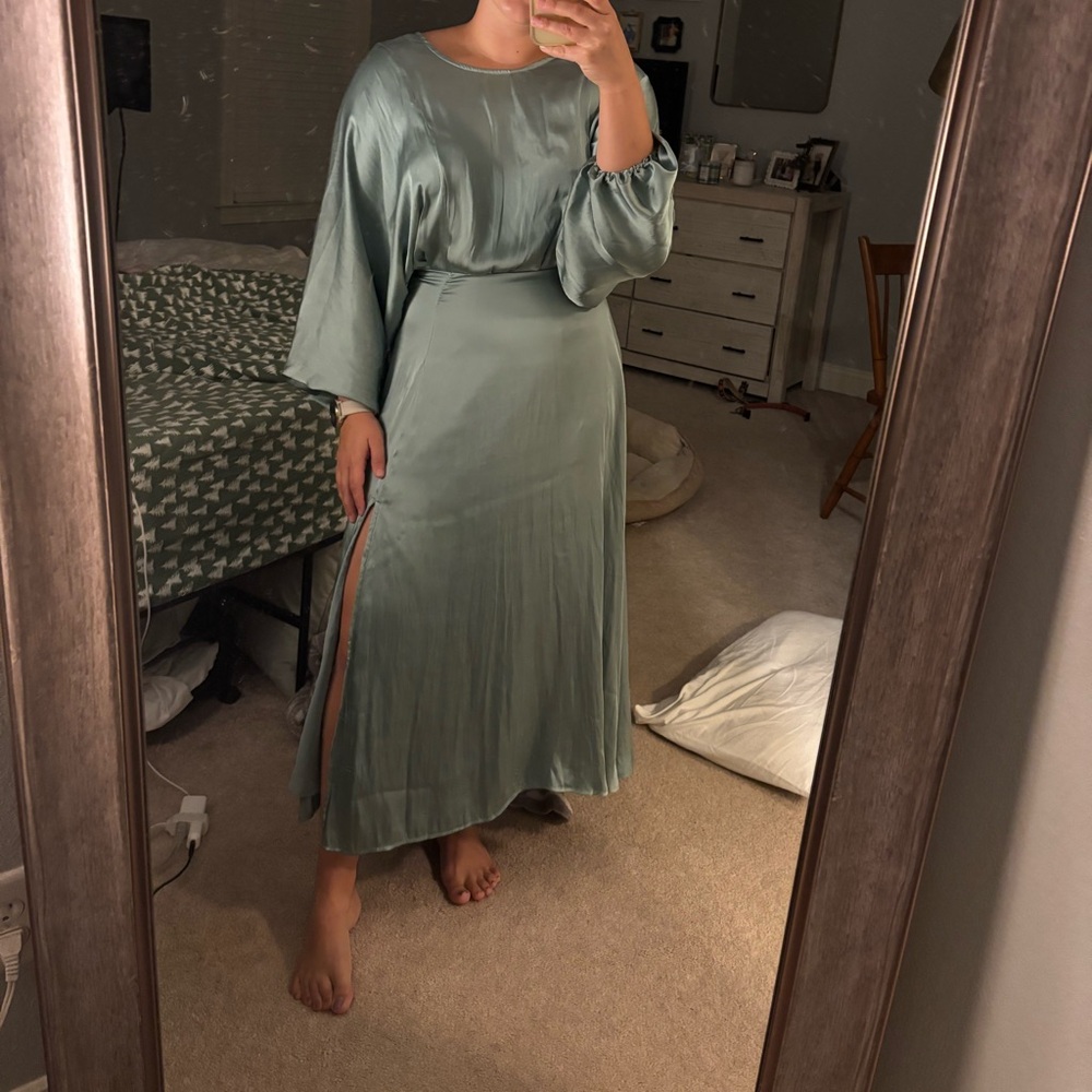 NWT ASTR Marin Dolman sleeve dress